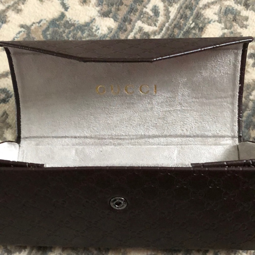 Authentic Gucci - Picture 8 of 10
